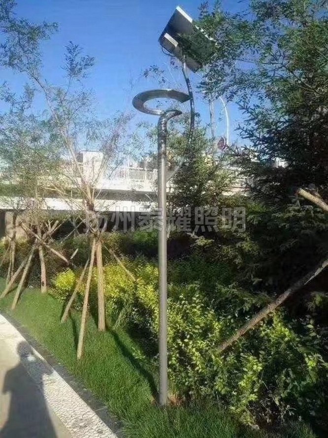 太阳能庭院灯